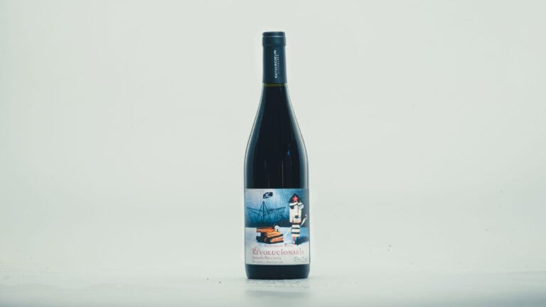 Passionate Wines Via Revolucionaria Bonarda Pura - Thumbnail